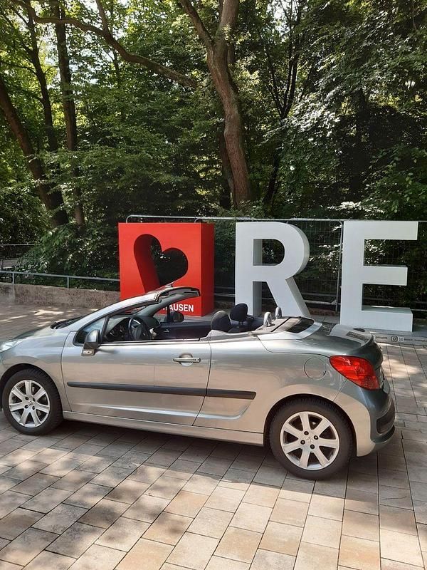 Grau Gebraucht 2007 Peugeot 207 CC Sport Cabrio | 1.800 € (Superpreis) - Bild 1/4