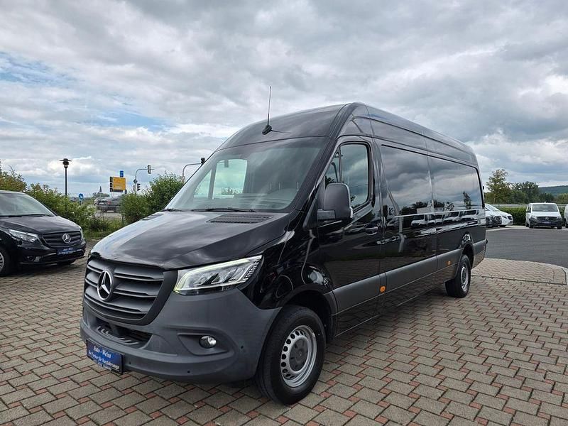 Schwarz Gebraucht 2021 Mercedes Sprinter Van | 29.900 € (Fairer Preis) - Bild 1/4