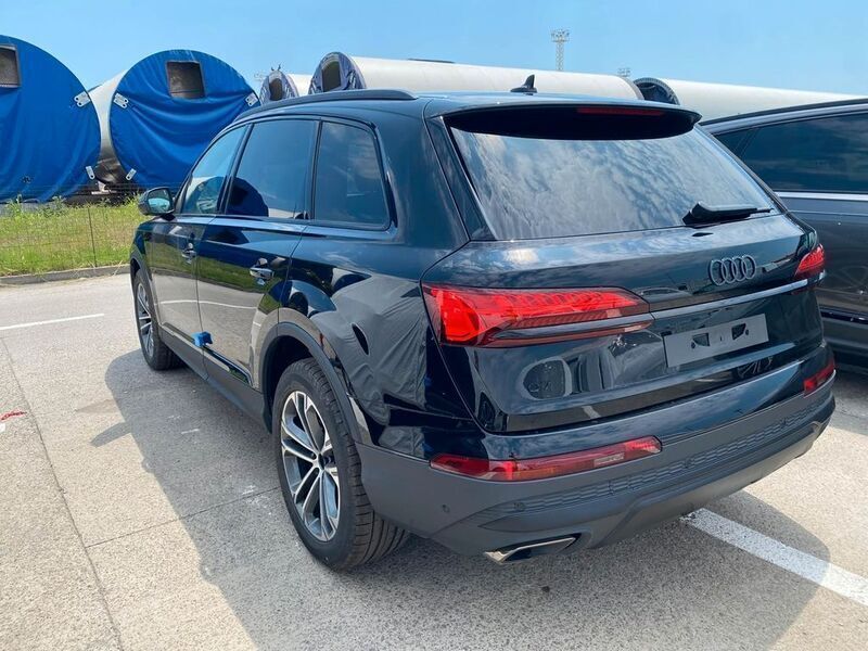 Second-hand Audi Q7 252 CP (185 kW) 2024 Negru SUV