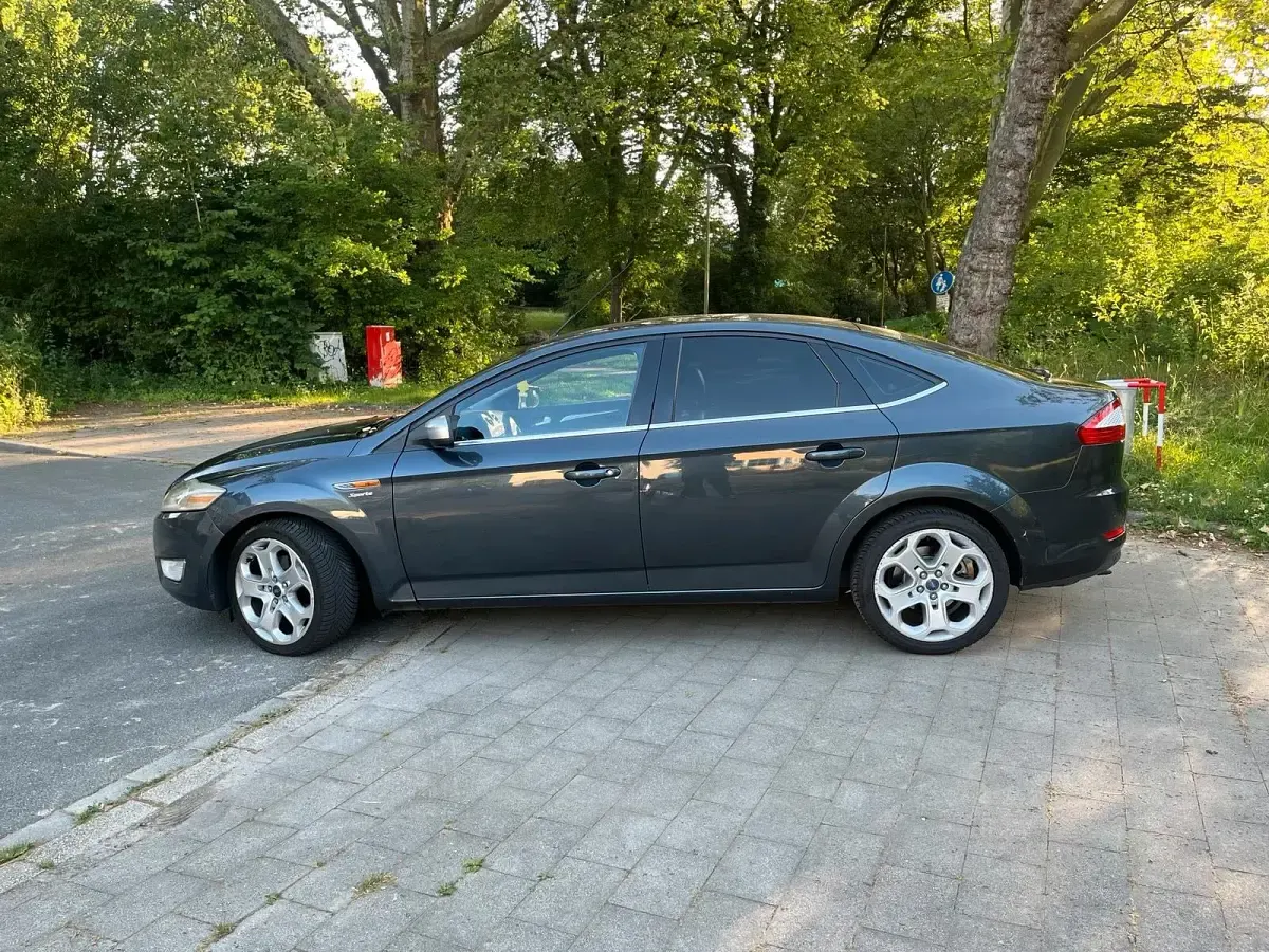 Gebraucht Ford Mondeo 140 PS (102 kW) 2008 Grau Limousine