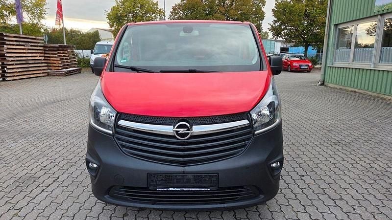 Gebraucht Opel Vivaro 125 PS (91 kW) 2018 Rot Van / Kleinbus