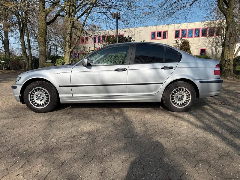 Gebraucht BMW 316 115 PS (84 kW) 2002 Silber Limousine