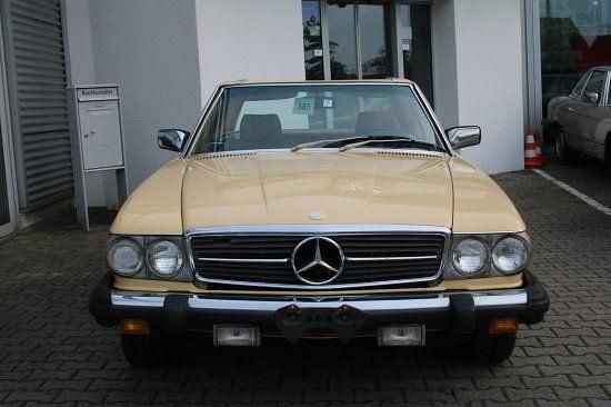 Gebraucht Mercedes SL380 155 PS (114 kW) 1982 Gelb Cabrio