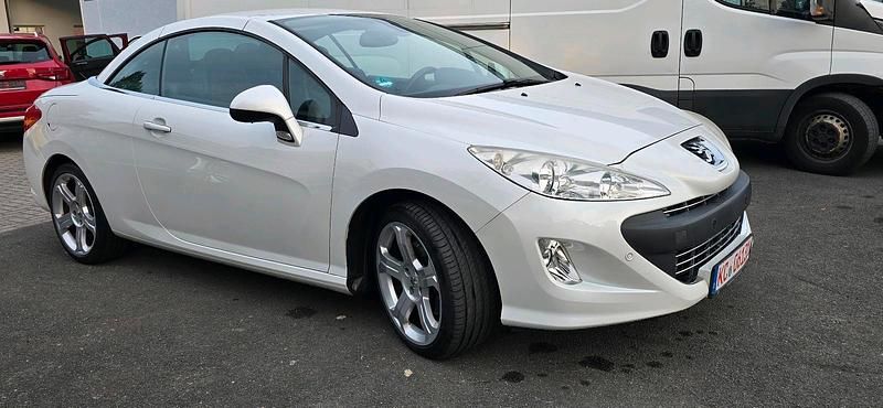 Gebraucht Peugeot 308 CC Premium 156 PS (114 kW) 2010 Weiß Cabrio