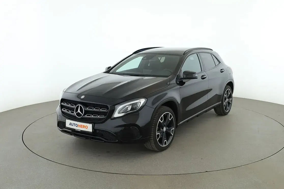 Gebraucht Mercedes GLA180 Urban 122 PS (89 kW) 2017 SUV