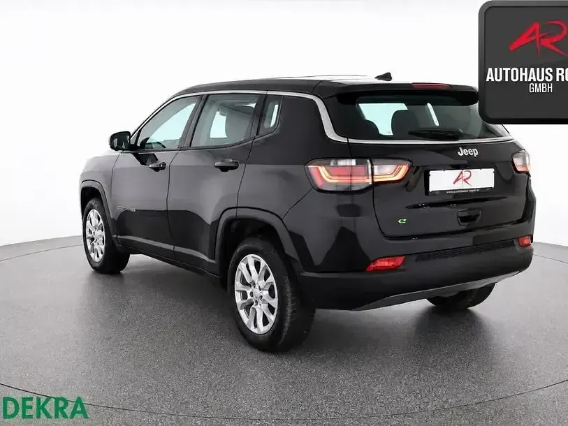 Gebraucht Jeep Compass Altitude 131 PS (96 kW) 2025 Schwarz SUV