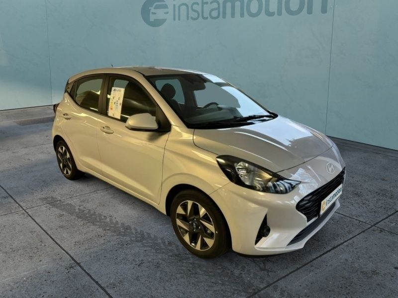 Grau Neu 2024 Hyundai i10 Trend Kleinwagen | 18.490 € (Fairer Preis) - Bild 1/4