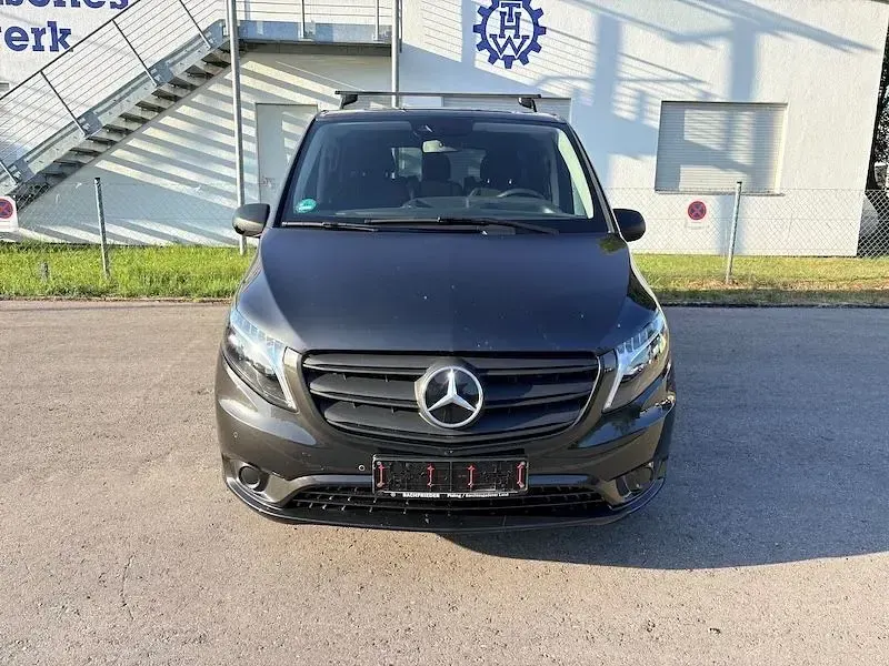 Gebraucht Mercedes e-Vito 150 kW (204 PS) 2022 Grau Van