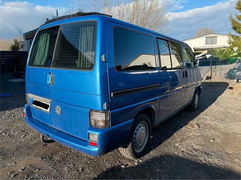 Usata VW Multivan 150 CV (110 kW) 2001 Blu Monovolume