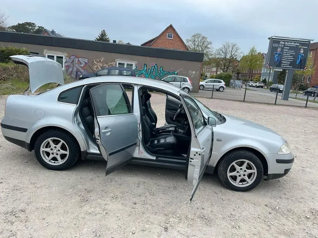 Gebraucht VW Passat 150 PS (110 kW) 2003 Silber Limousine