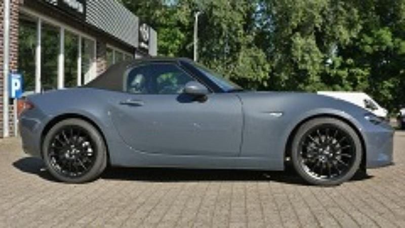 Grau Gebraucht 2021 Mazda MX5 Selection Cabrio | 26.990 € (Fairer Preis) - Bild 1/4