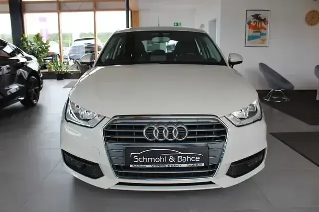 Gebraucht Audi A1 Sportback Sport 95 PS (69 kW) 2018 Beige Kleinwagen