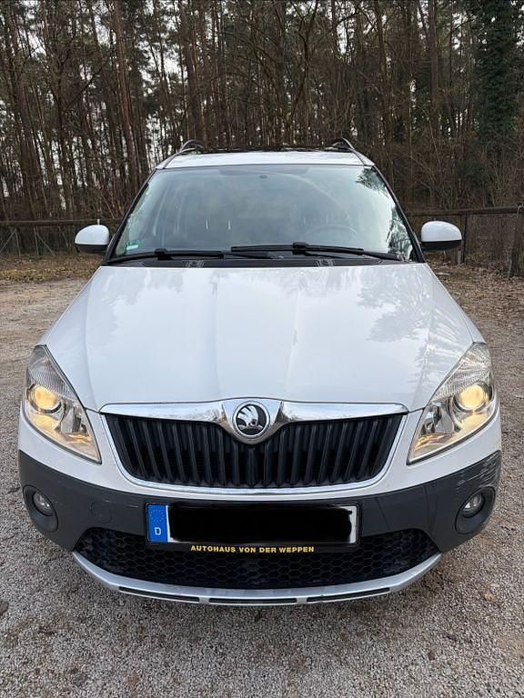 Gebraucht Skoda Roomster Plus Edition 86 PS (63 kW) 2014 Weiß Van / Kleinbus