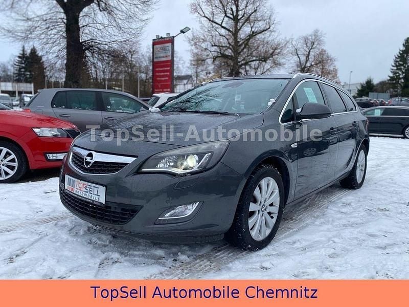 Gebraucht Opel Astra Innovation 179 PS (131 kW) 2011 Grau Kombi