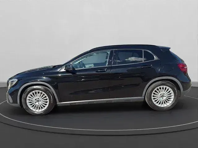 Gebraucht Mercedes GLA220 Business 184 PS (135 kW) 2018 Schwarz SUV