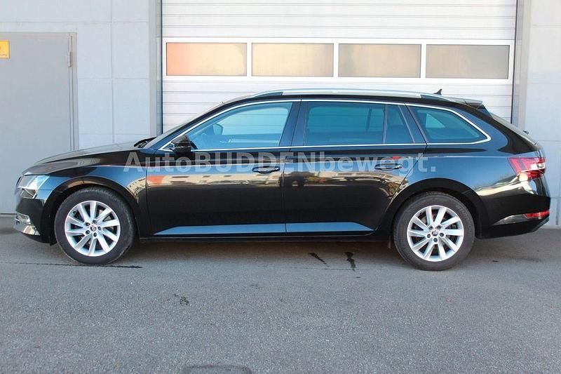 Gebraucht Skoda Superb Style 150 PS (110 kW) 2018 Schwarz Kombi