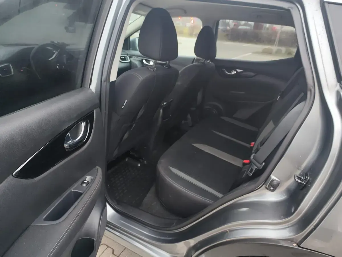 Gebraucht Nissan Qashqai 116 PS (85 kW) 2018 Grau SUV