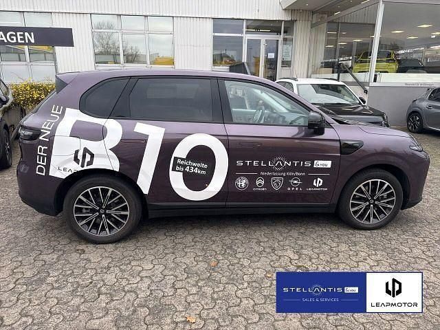Usado Leapmotor B10 160 kW (218 CV) 2025 Púrpura SUV
