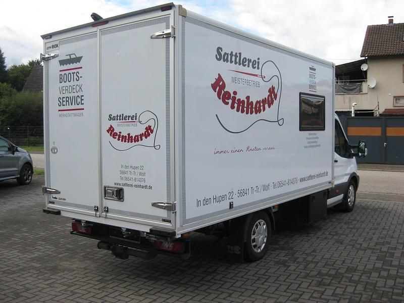 Second-hand Ford Transit 170 CP (125 kW) 2017 Alb Monovolum