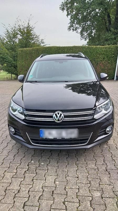 Schwarz Gebraucht 2015 VW Tiguan LOUNGE SUV | 9.500 € (Guter Preis) - Bild 1/4