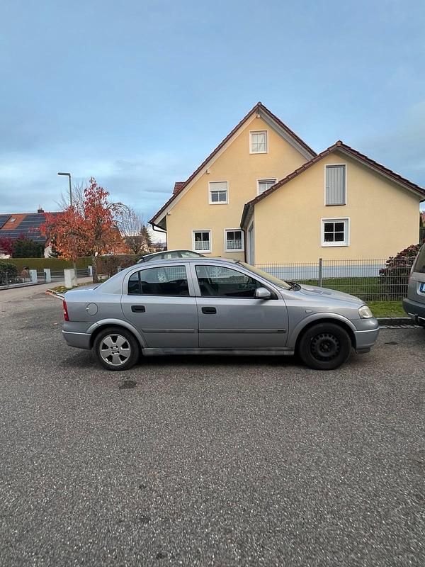 Silber Gebraucht 2000 Opel Astra Limousine | 350 € (Superpreis) - Bild 1/4
