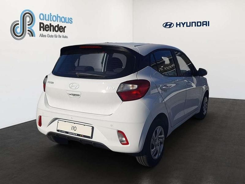 Neu Hyundai i10 Select 63 PS (46 kW) 2025 Atlas white Kleinwagen