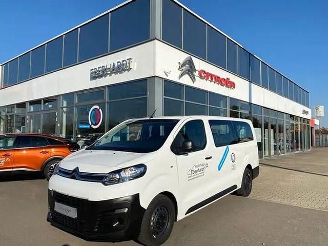 Weiß (polarweiss /zweis) Gebraucht 2021 Citroën Jumpy Van / Kleinbus | 30.999 € - Bild 1/4