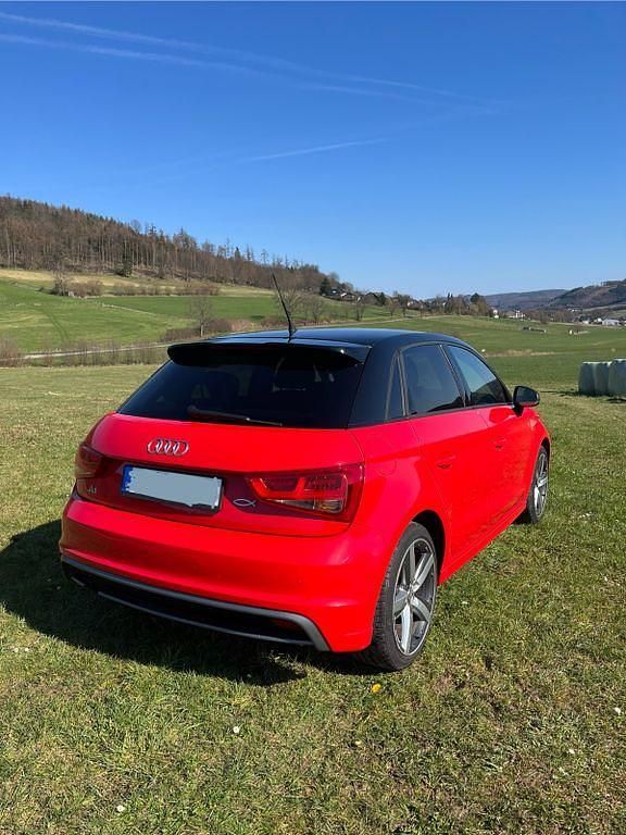 Gebraucht Audi A1 Sportback Exclusive 86 PS (63 kW) 2015 Rot Kleinwagen