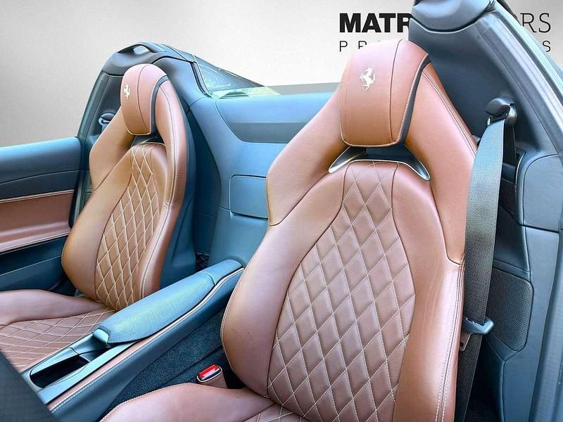 Gebraucht Ferrari 812 795 PS (584 kW) 2021 Grau Cabrio