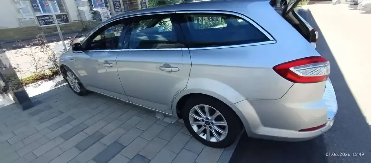 Gebraucht Ford Mondeo Titanium 116 PS (85 kW) 2013 Silber Kombi