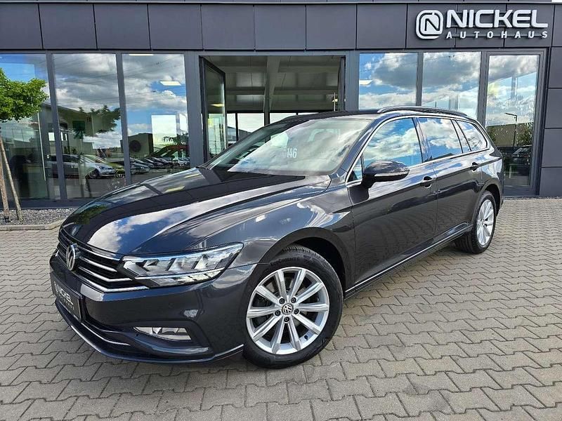 Grau Gebraucht 2020 VW Passat Elegance Kombi | 19.999 € (Fairer Preis) - Bild 1/3