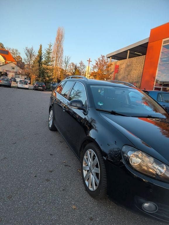 Schwarz Gebraucht 2010 VW Golf VI Highline Kleinwagen | 3.500 € (Guter Preis) - Bild 1/4