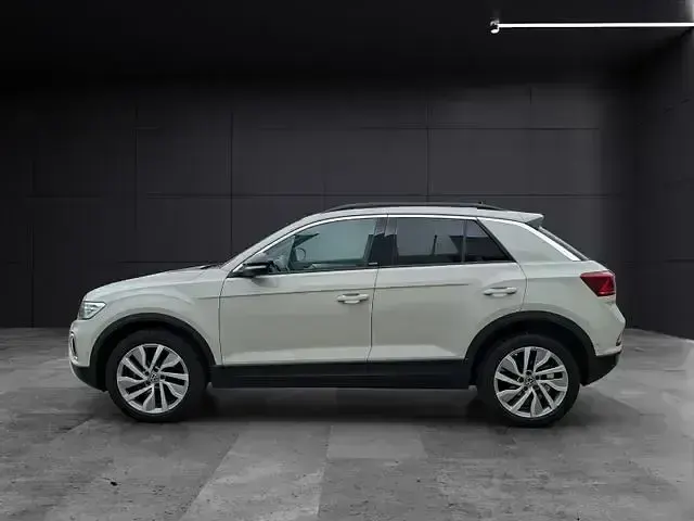 Gebraucht VW T-Roc Move 110 PS (80 kW) 2024 Ascotgrau SUV
