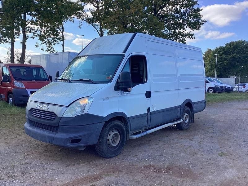 Weiß Gebraucht 2011 Iveco Daily Van / Kleinbus | 2.499 € - Bild 1/4