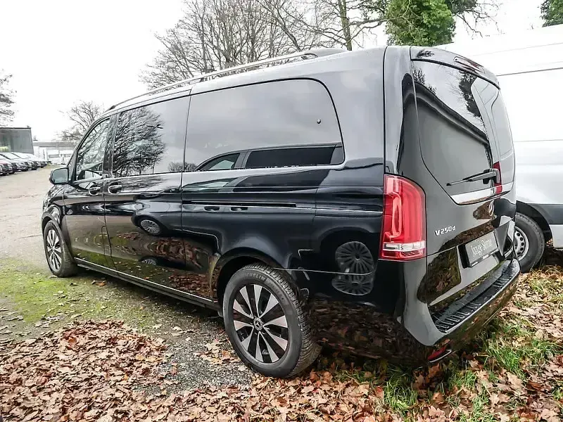 Gebraucht Mercedes V250 Edition 190 PS (139 kW) 2024 Schwarz Van / Kleinbus