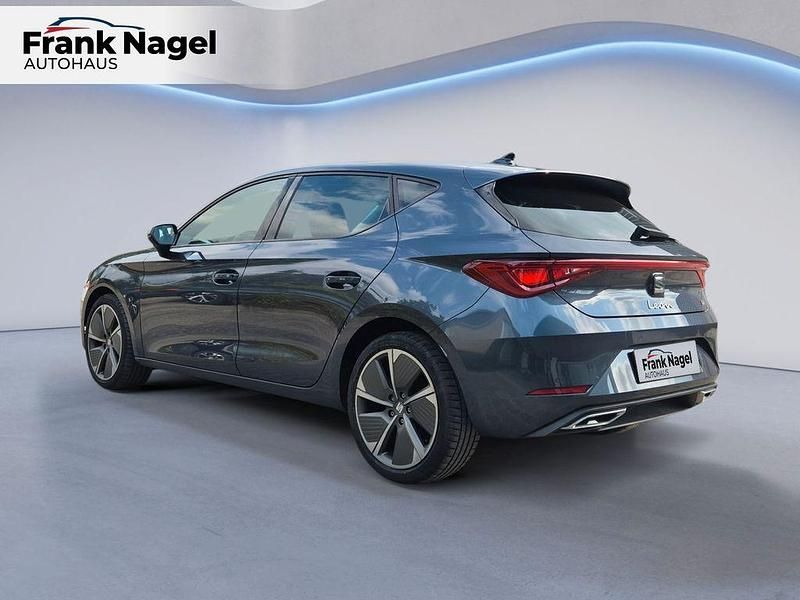 Gebraucht Seat Leon FR 131 PS (96 kW) 2021 Magnetic tech grey Limousine