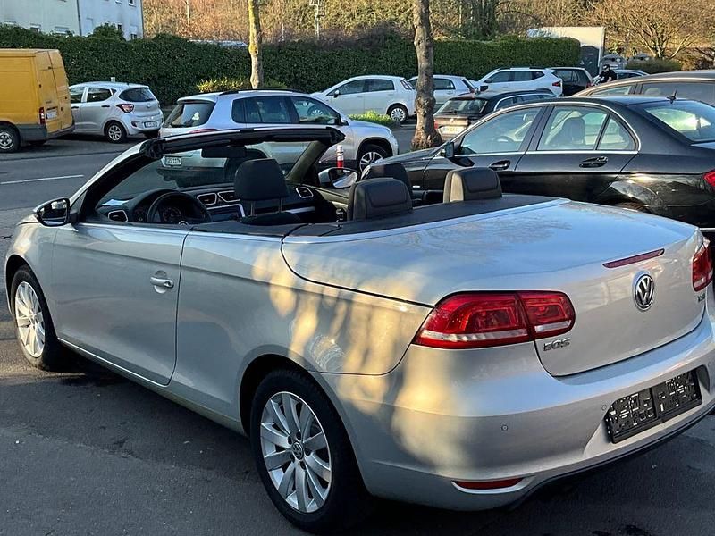 Gebraucht VW Eos Basis 122 PS (89 kW) 2012 Grau Cabrio