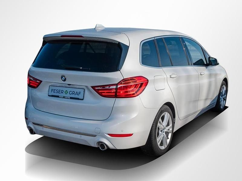 Gebraucht BMW 220 Gran Tourer Luxury Line 192 PS (141 kW) 2020 Weiß Van / Kleinbus