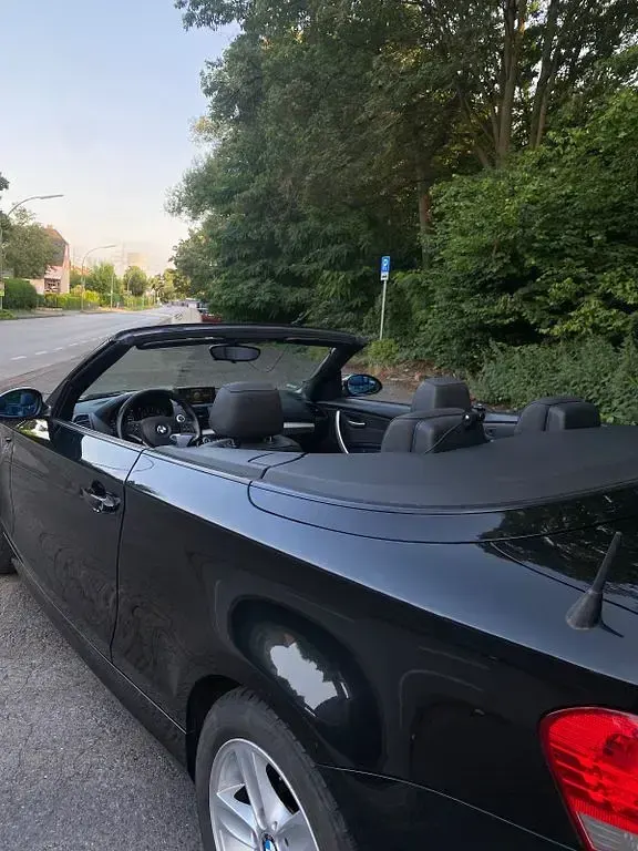Gebraucht BMW 120 Cabriolet 170 PS (125 kW) 2008 Schwarz Cabrio
