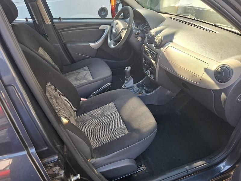 Gebraucht Dacia Sandero 75 PS (55 kW) 2009 Andere farben Kleinwagen