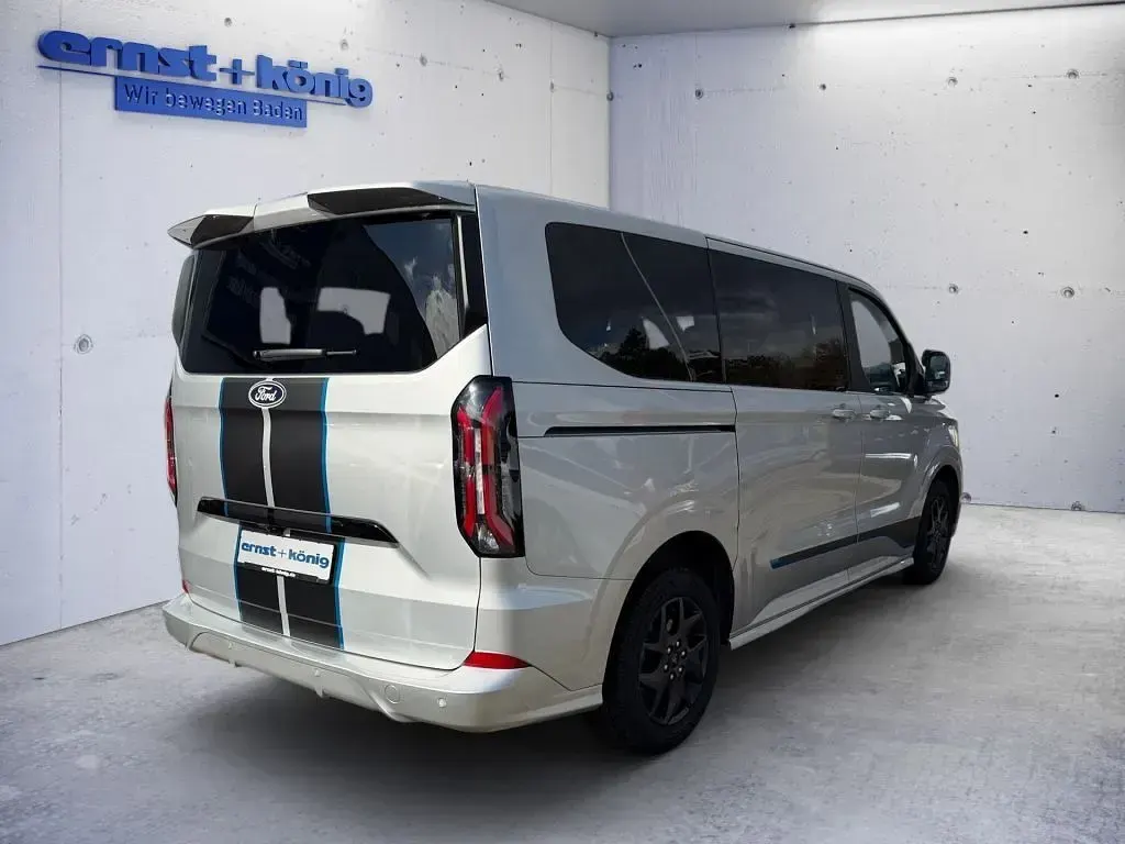 Gebraucht Ford Tourneo Custom Sport 170 PS (125 kW) 2025 Moondust silver (metallic) Van