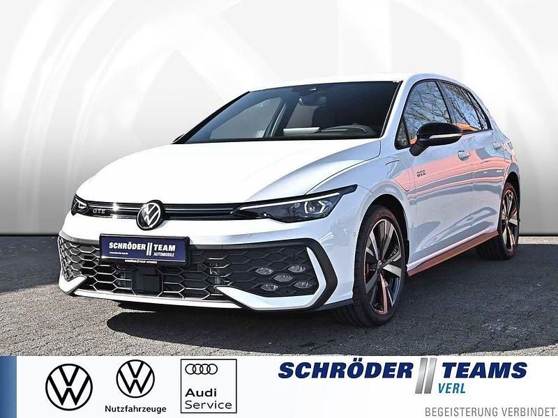 Pure white Neu 2025 VW Golf GTE SUV | 48.980 € - Bild 1/4