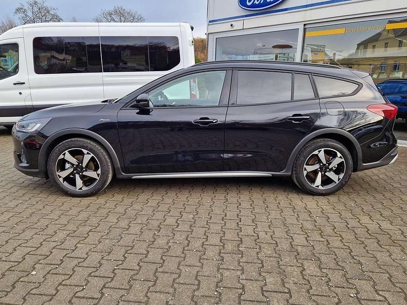 Neu Ford Focus Active X 155 PS (114 kW) 2025 Obsidianschwarz metallic Kombi