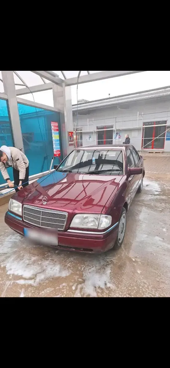 Gebraucht Mercedes C180 Elegance 1996 Rot Limousine