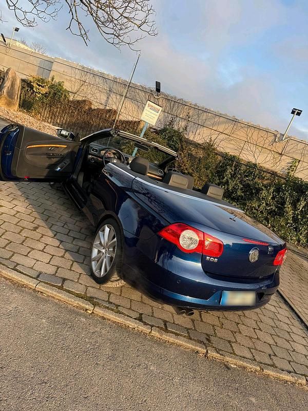 Gebraucht VW Eos 200 PS (147 kW) 2009 Blau Cabrio