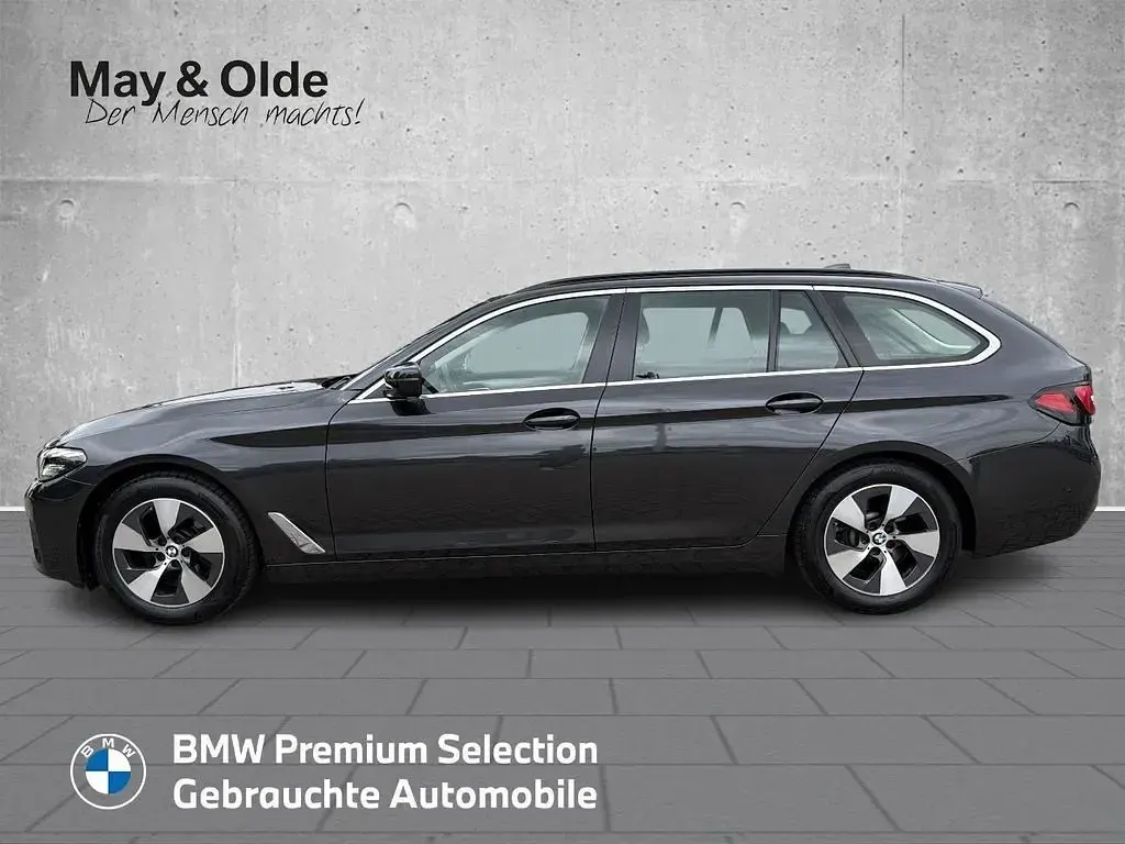 Gebraucht BMW 520 190 PS (139 kW) 2022 Grau Kombi