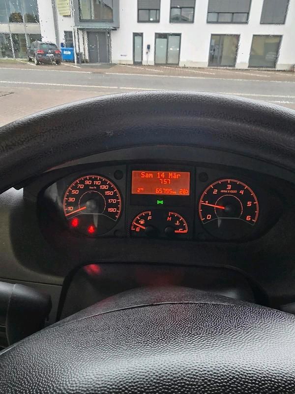 Gebraucht Peugeot Boxer 110 PS (80 kW) 2016 Weiß Van