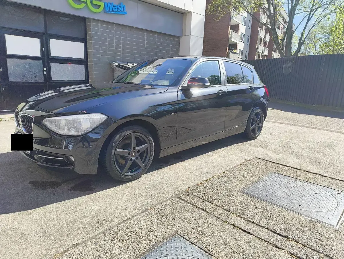 Gebraucht BMW 118 Sport Line 136 PS (100 kW) 2012 Schwarz Kleinwagen