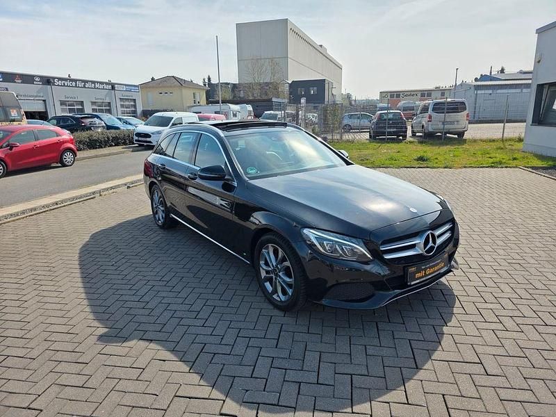 Gebraucht Mercedes C180 156 PS (114 kW) 2016 Schwarz Kombi