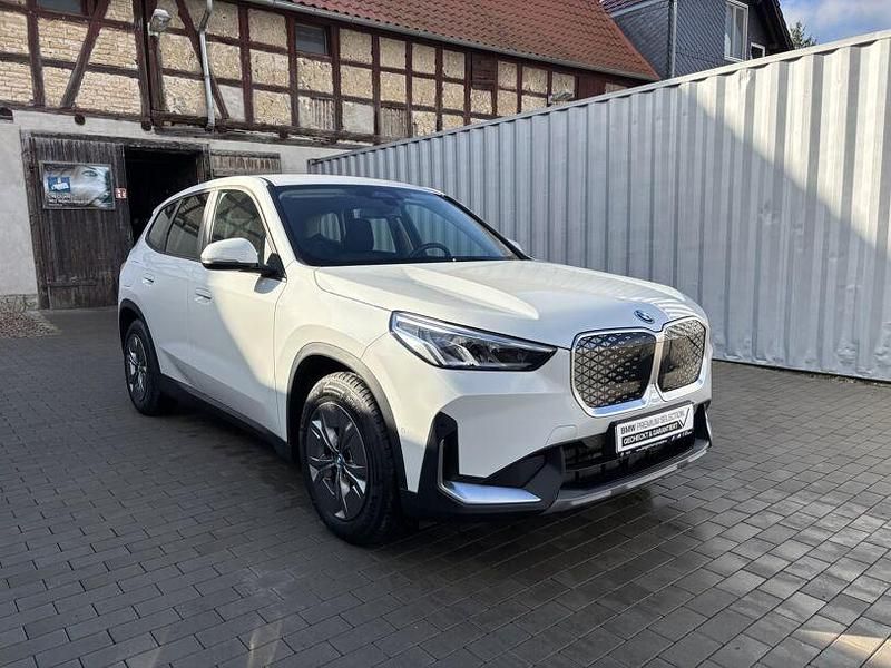 Gebraucht BMW iX1 Performance 230 kW (313 PS) 2023 Weiß SUV
